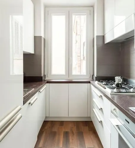 San Giovanni Living House A 4 Minuti A Piedi Da Metropolitana A Re Di Apartment